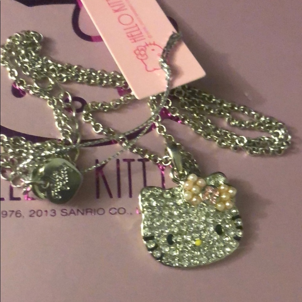 Hello kitty necklace